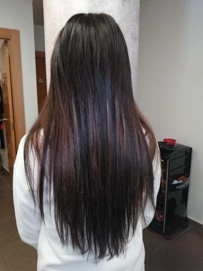 Acabado de extensión de pelo visto desde atrás